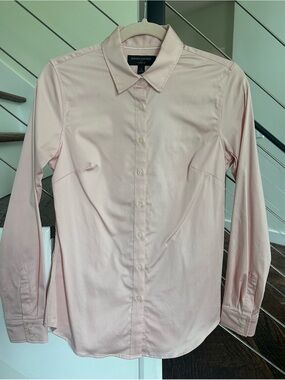 Banana Republic Tailored Fit Women’s Pale Pink Button-Down Dress Shirt | Size: 4